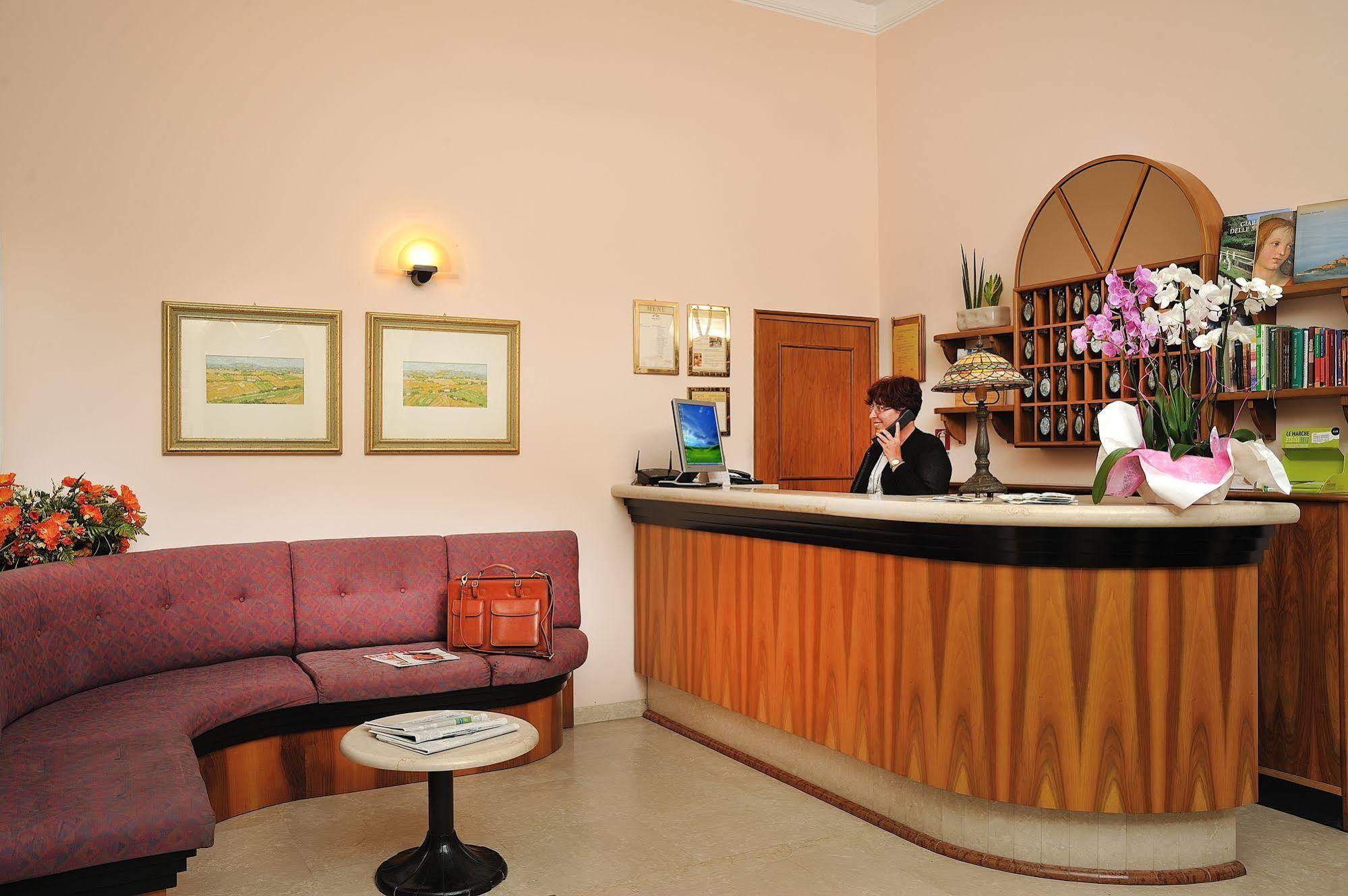 Hotel Bel Sit Senigália Exterior foto